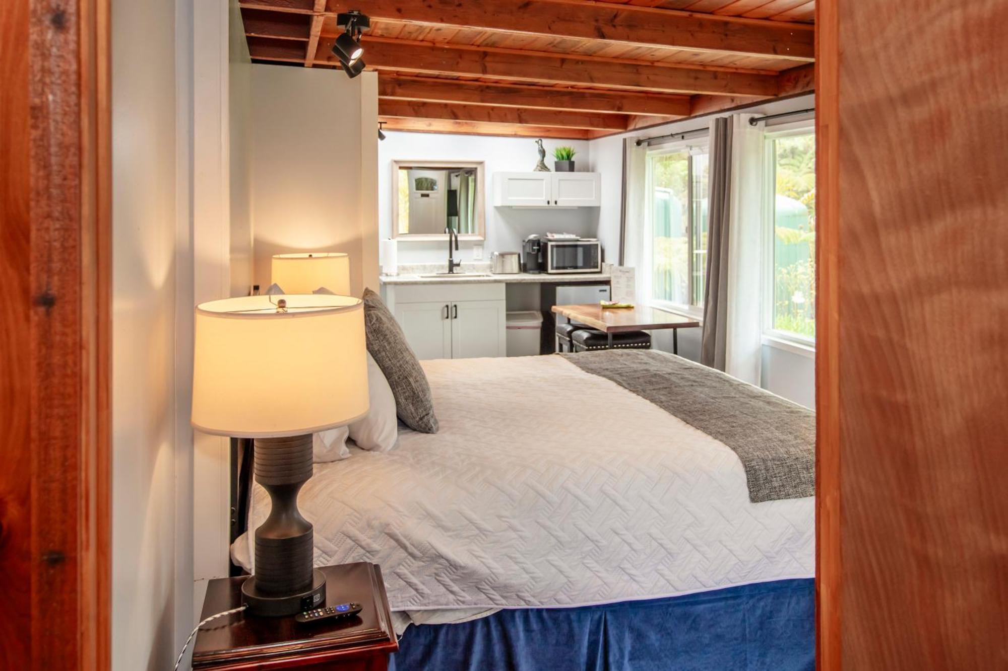 Aloha Junction Bed And Breakfast -Minutes Away From Hawaii Volcanoes National Park Extérieur photo