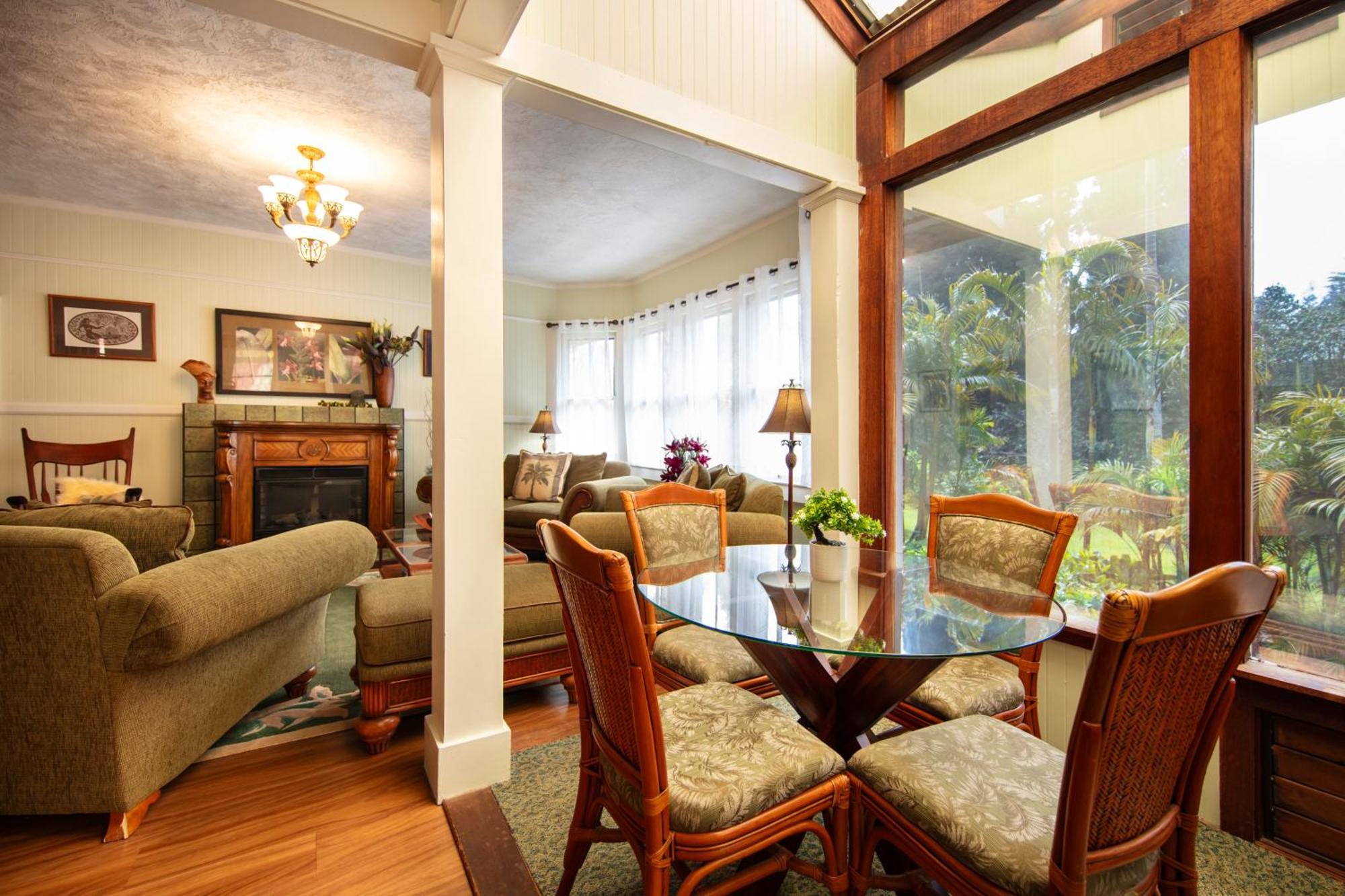 Aloha Junction Bed And Breakfast -Minutes Away From Hawaii Volcanoes National Park Extérieur photo