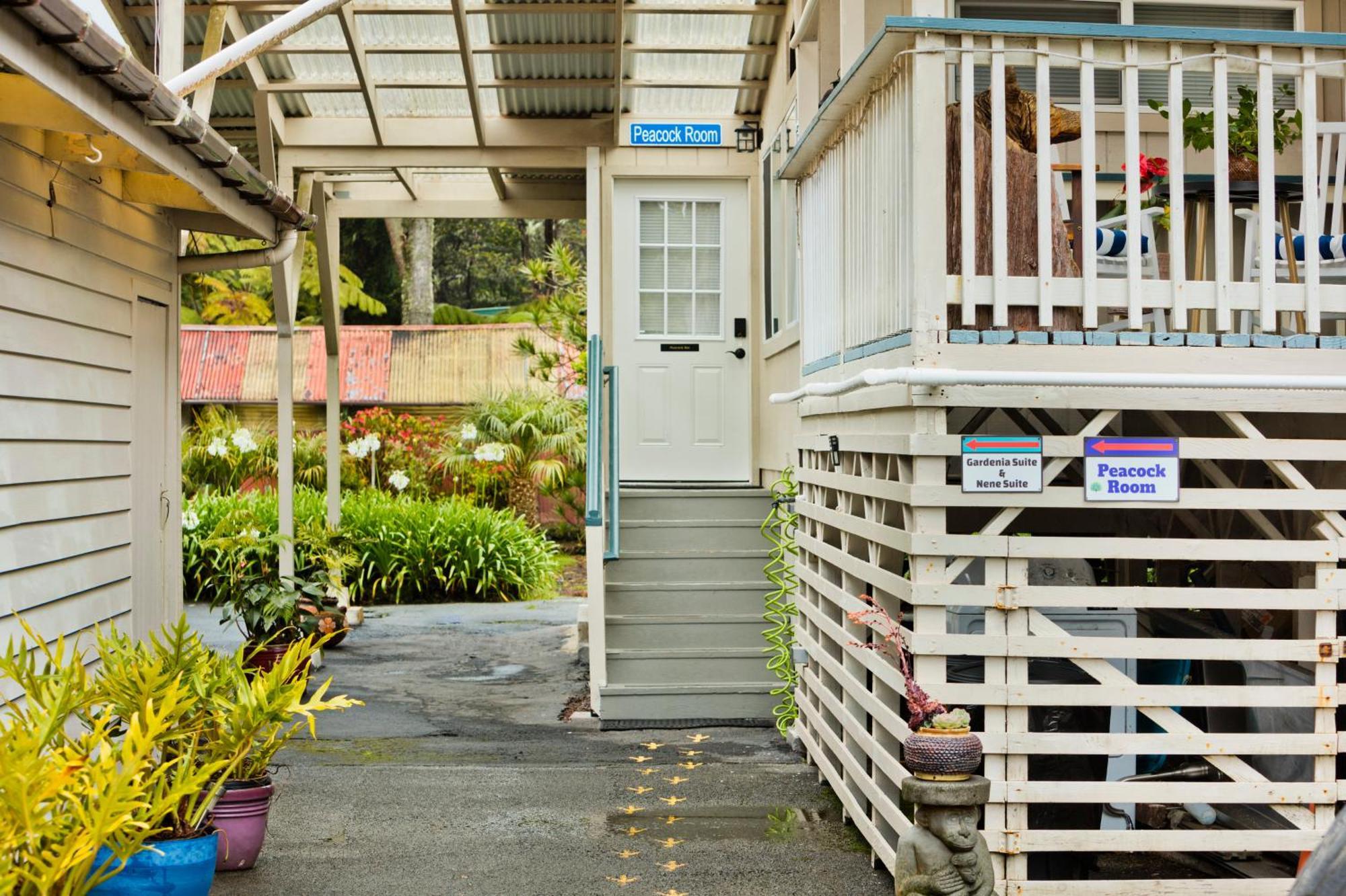 Aloha Junction Bed And Breakfast -Minutes Away From Hawaii Volcanoes National Park Extérieur photo