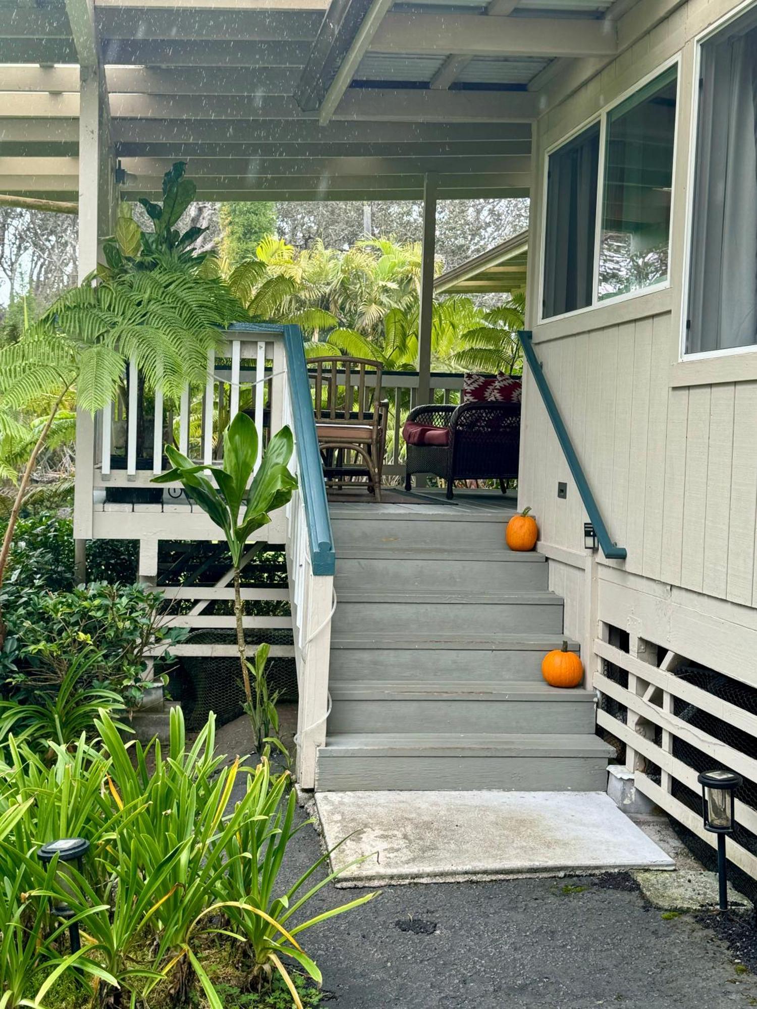 Aloha Junction Bed And Breakfast -Minutes Away From Hawaii Volcanoes National Park Extérieur photo